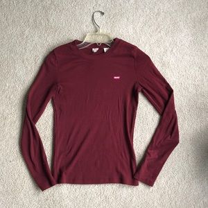 Long sleeve Levi’s shirt